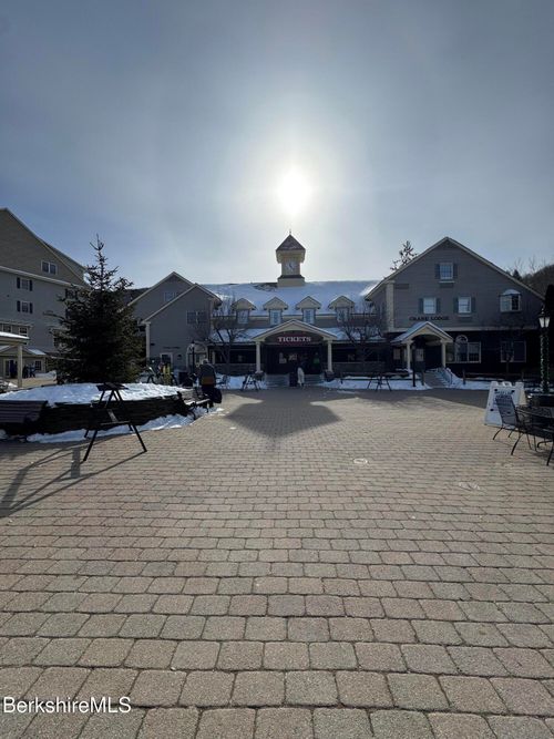 803 Crane Ldg, Hancock, MA, 01237 | Card Image