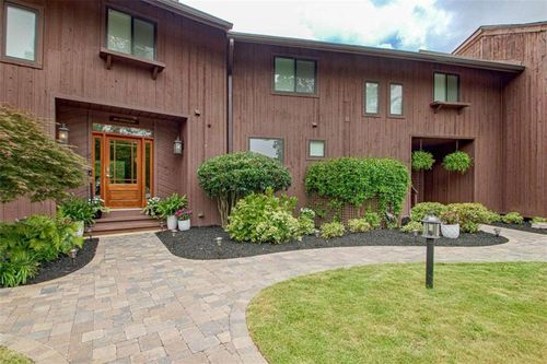 4 & 5 Northlake Cir, Peachtree City, GA, 30269-1412 | Card Image