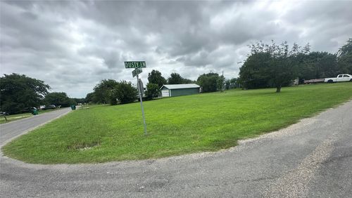 501 Dusty Lane, Southmayd, TX, 75092 | Card Image