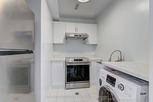 lower-189 Leitchcroft Cres, Thornhill, ON, L3T7T5 | Card Image