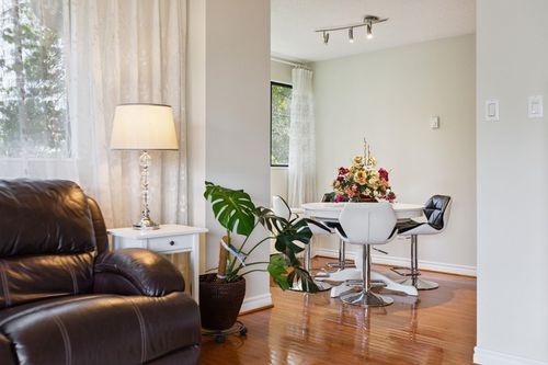 402-1026 Queens Ave, New Westminster, BC, V3M6B2 | Card Image