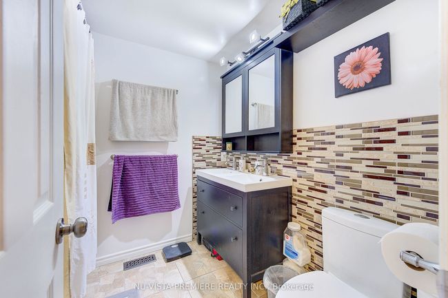 45 Mohegan Cres, House attached with 3 bedrooms, 2 bathrooms and 2 parking in London ON | Image 23