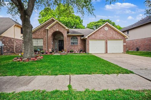 11126 30th Ave N, Texas City, TX, 77591-2181 | Card Image
