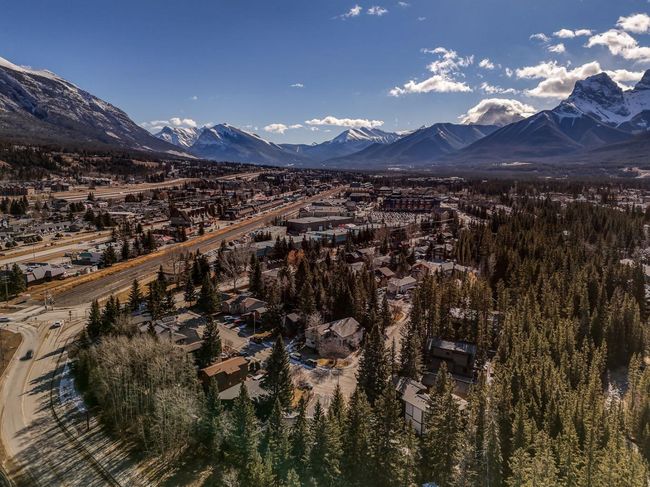 20 Pinewood Crescent, House other with 3 bedrooms, 1 bathrooms and 3 parking in Canmore AB | Image 36