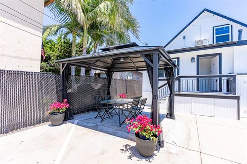 back-6741 Newlin Ave, Whittier, CA, 90601-4019 | Card Image