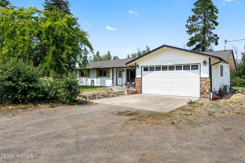 3361 Rosenkranz Rd, Tieton, WA, 98947-9695 | Card Image
