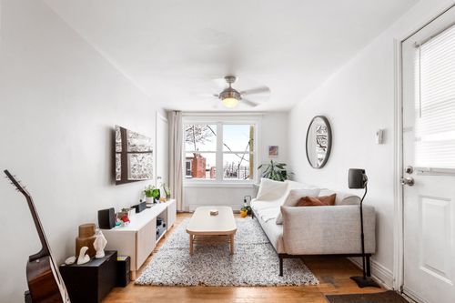6210 24e Av, Montréal, QC, H1T3M5 | Card Image