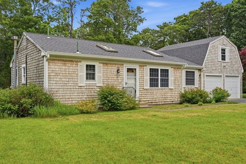 40 Cape Cod Ln, Barnstable, MA, 02630-1406 | Card Image