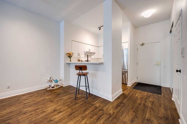 103 - 5 Emerald Lane, Condo with 1 bedrooms, 1 bathrooms and 1 parking in Thornhill ON | Image 9