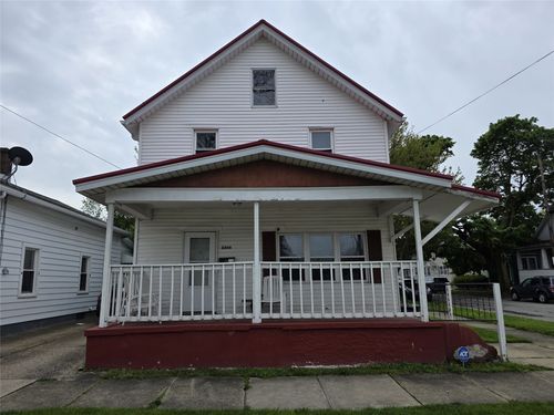 2204 Plum St, Erie, PA, 16502-4518 | Card Image
