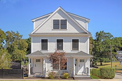 2 - 172 Blue Hill Ave, Condo with 3 bedrooms, 2 bathrooms and 3 parking in Milton MA | Image 3