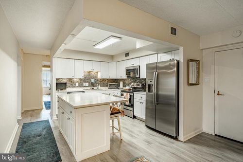 1004-11004 Valley Forge Cir, KING OF PRUSSIA, PA, 19406-1186 | Card Image