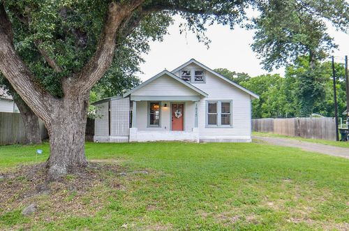 1615 Eagle Lake Rd, Sealy, TX, 77474-3709 | Card Image