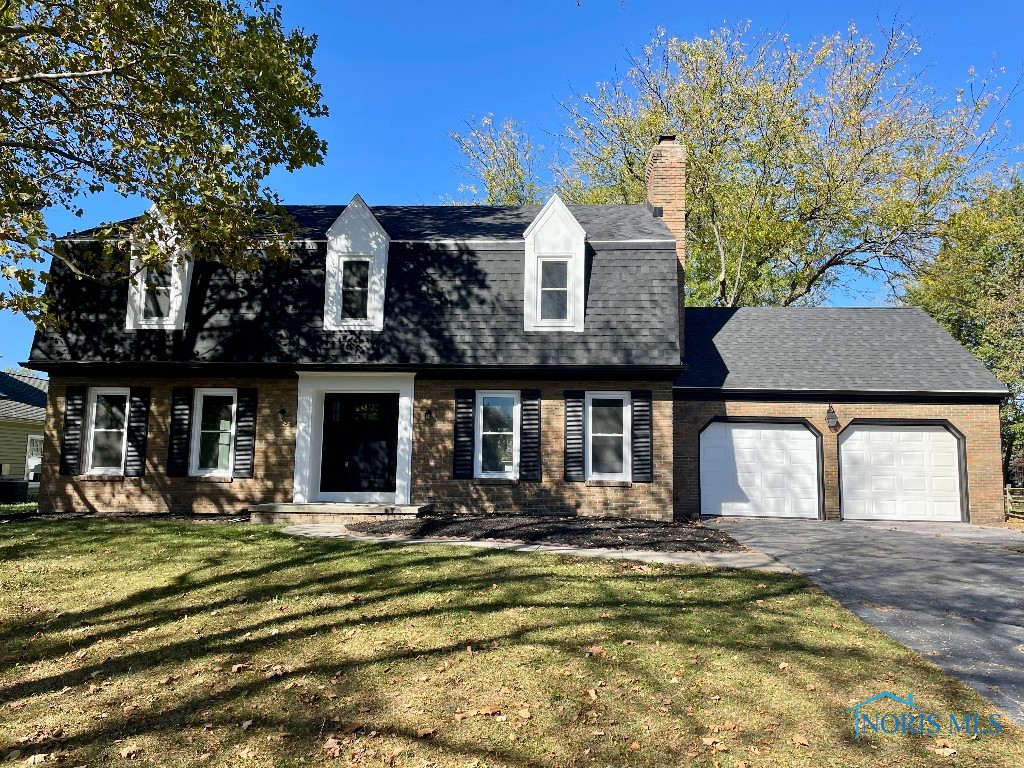 Sandalwood Rd, Perrysburg, OH 43551