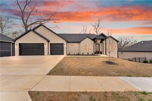 1421 Lee St, Pea Ridge, AR, 72751-3187 | Card Image
