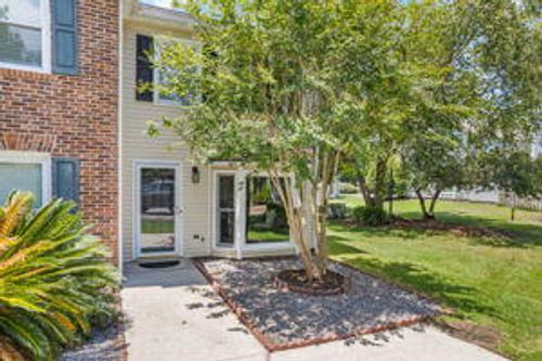 301 Reserve Way, Summerville, SC, 29485-8662 | Card Image