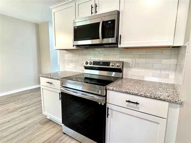 813 Cedar Lawn Dr, House other with 3 bedrooms, 2 bathrooms and null parking in Alvin TX | Image 7