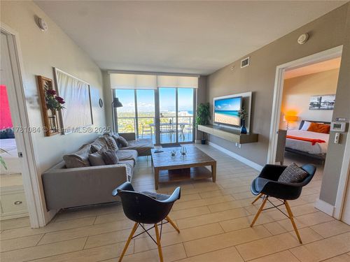 t3208-2600 E Hallandale Beach Blvd, Hallandale Beach, FL, 33009-4876 | Card Image