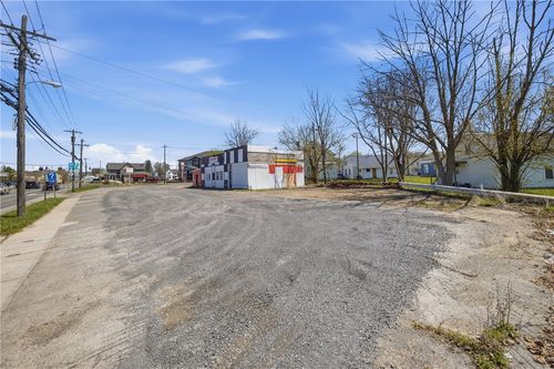 206 Lake St, Penn Yan, NY, 14527-1801 | Card Image