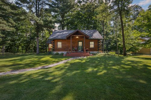 4944 Juniper Rdg, Newaygo, MI, 49337-9066 | Card Image