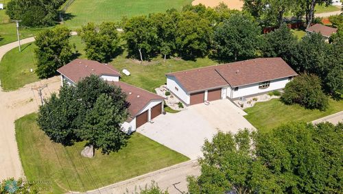 215 3rd Ave W, Gackle, ND, 58442-7205 | Card Image