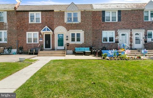 807 Surrey Ln, GLENOLDEN, PA, 19036-1622 | Card Image