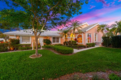 2370 Saratoga Bay Dr, West Palm Beach, FL, 33409-7218 | Card Image