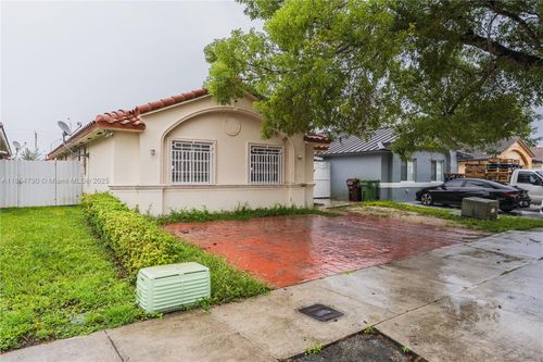 7553 W 4th Ct, Hialeah, FL, 33014-4204 | Card Image