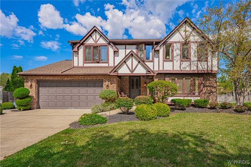 105 Obrien Dr, Lockport, NY, 14094-5138 | Card Image