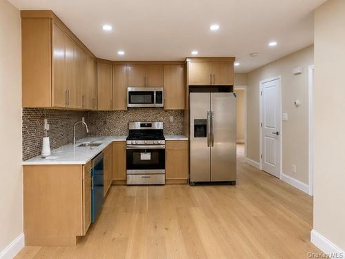 73-05 Cook Ave, Middle Village, NY, 11379-2522 | Card Image