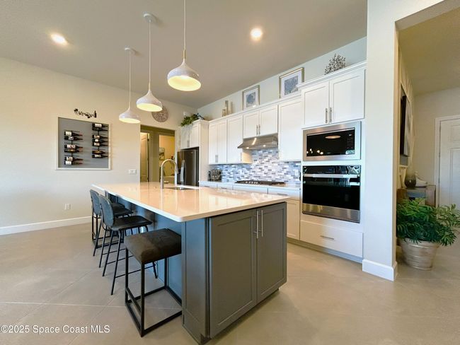 410 Se Vallarta Dr, House other with 3 bedrooms, 3 bathrooms and null parking in Port St. Lucie FL | Image 13