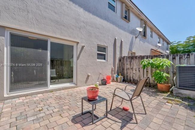 9346 Sw 221 St St, Townhouse with 3 bedrooms, 3 bathrooms and null parking in Cutler Bay FL | Image 20