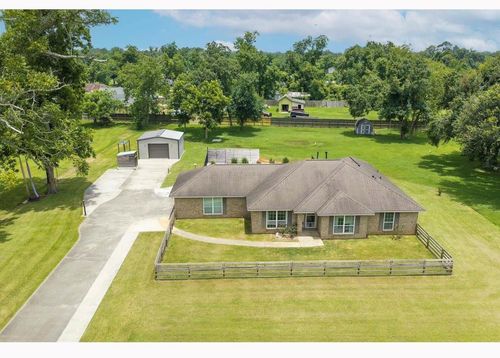 6626 Gaffney Dr, Freeport, TX, 77541-9417 | Card Image