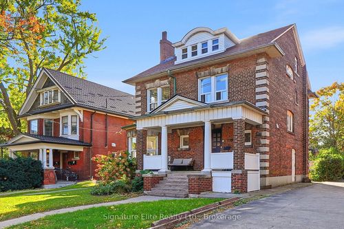 272 Roncesvalles Ave, Toronto, ON, M6R2M2 | Card Image