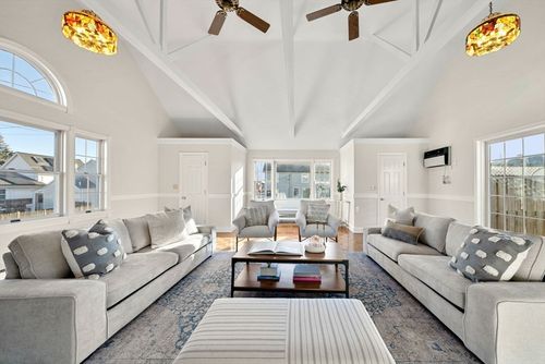 19 Rock Island Rd, Quincy, MA, 02169-3639 | Card Image