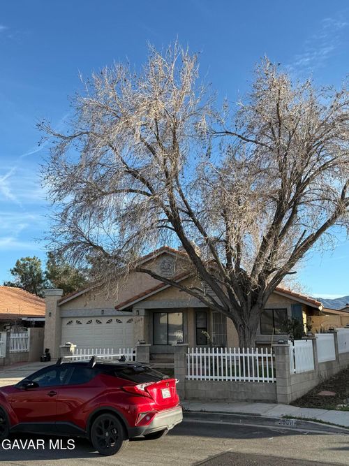 3542 E Avenue R10, Palmdale, CA, 93550-5756 | Card Image