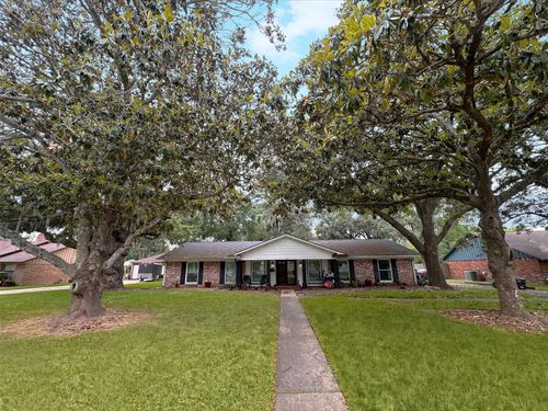 127 Begonia St, Lake Jackson, TX, 77566-4601 | Card Image
