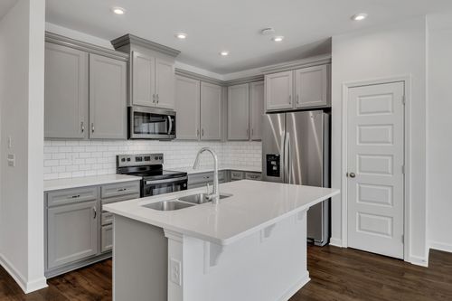 5044 Dayflower Dr, Hermitage, TN, 37076-2472 | Card Image