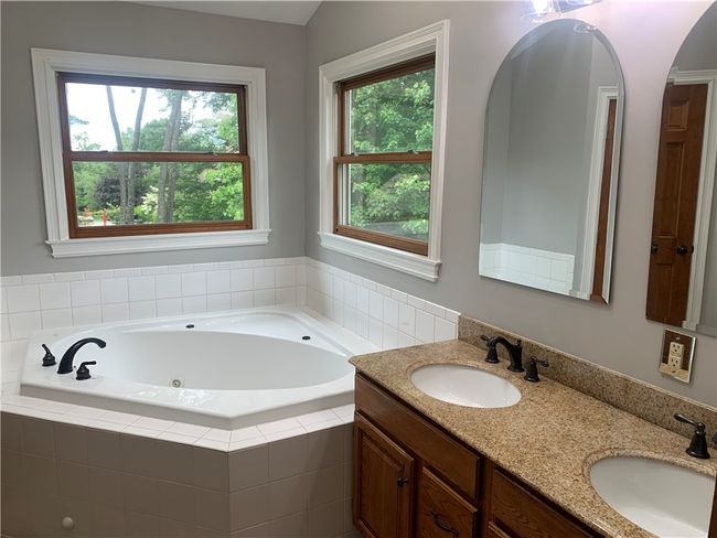306 Marigold Drive, House other with 4 bedrooms, 3 bathrooms and 2 parking in Unity Twp PA | Image 11