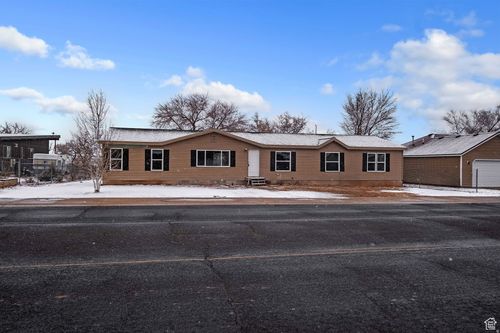 735 500, Roosevelt, UT, 84066-3408 | Card Image