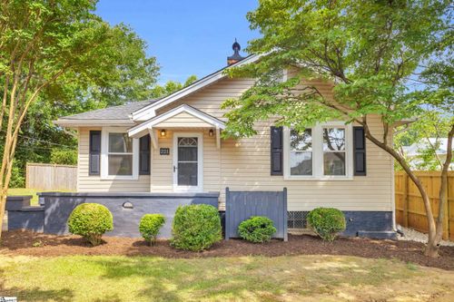 221 Brookdale Ave, Greenville, SC, 29607-2862 | Card Image