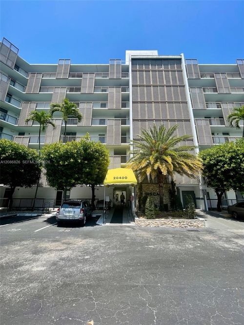 608-20400 W Country Club Dr, Aventura, FL, 33180-1677 | Card Image