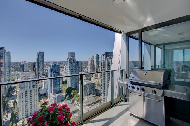 1111 Richards Street, Condo with 3 bedrooms, 3 bathrooms and 1 parking in Vancouver BC | Image 4