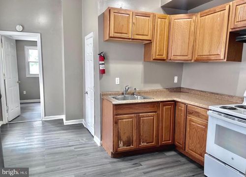 1-111 E Federal St, BURLINGTON, NJ, 08016-1611 | Card Image