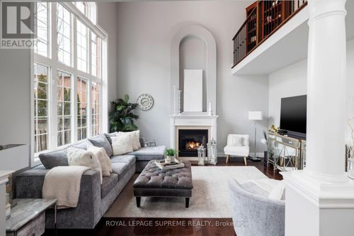 364 Creek Path Ave, Oakville, ON, L6L6X3 | Card Image