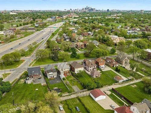 1935 W Grand Blvd, Detroit, MI, 48208-1277 | Card Image