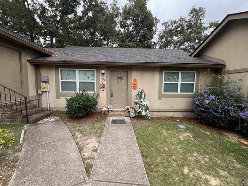 230 Tallulah Trl, Warner Robins, GA, 31088-7607 | Card Image