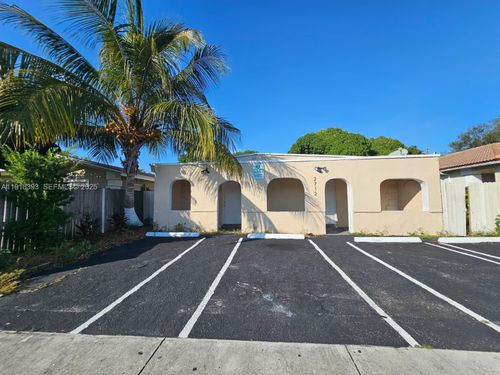 2712 Nw 14th St, Fort Lauderdale, FL, 33311-5130 | Card Image