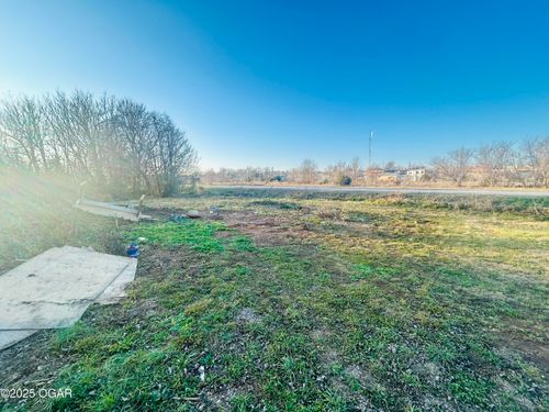 107 N Ash St, Monett, MO, 65708-2578 | Card Image