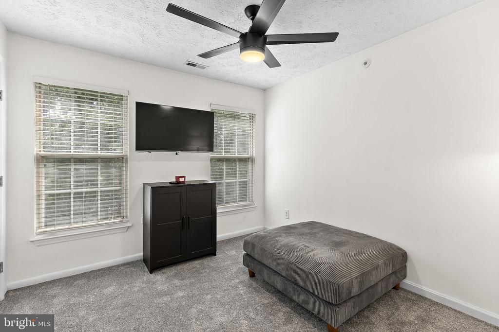Residential in EDGEWOOD 4
